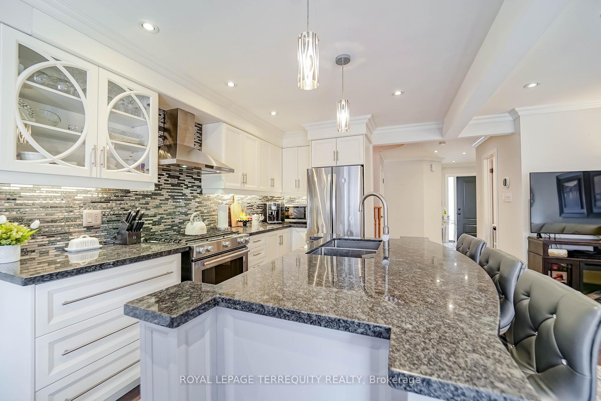 









9


Stonebriar

Drive,
Vaughan,




ON
L6A 2N5

