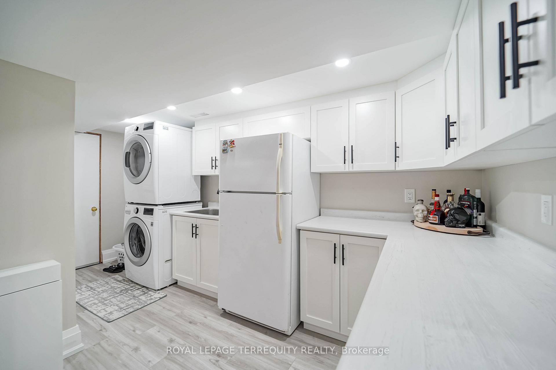 









9


Stonebriar

Drive,
Vaughan,




ON
L6A 2N5

