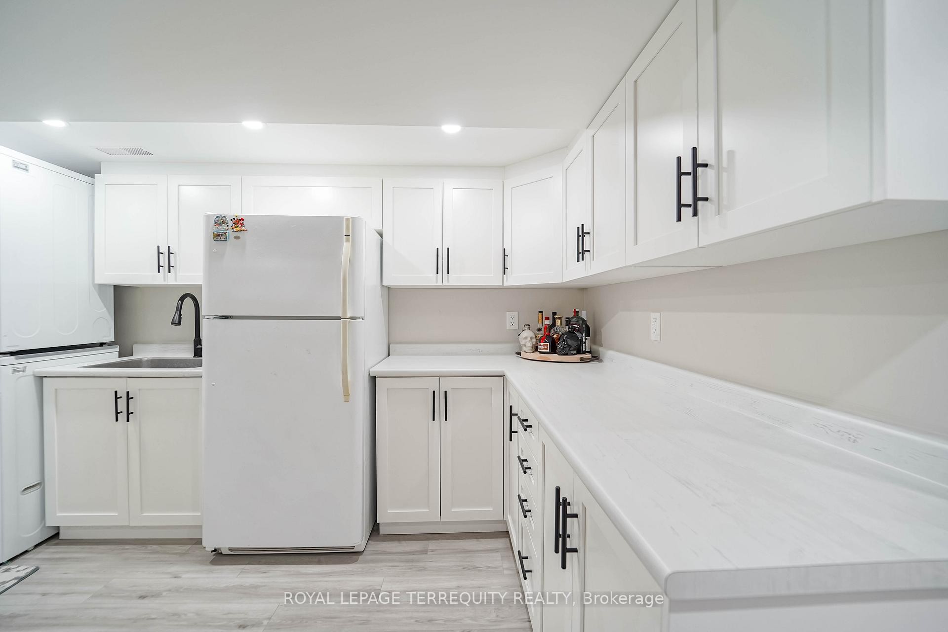 









9


Stonebriar

Drive,
Vaughan,




ON
L6A 2N5

