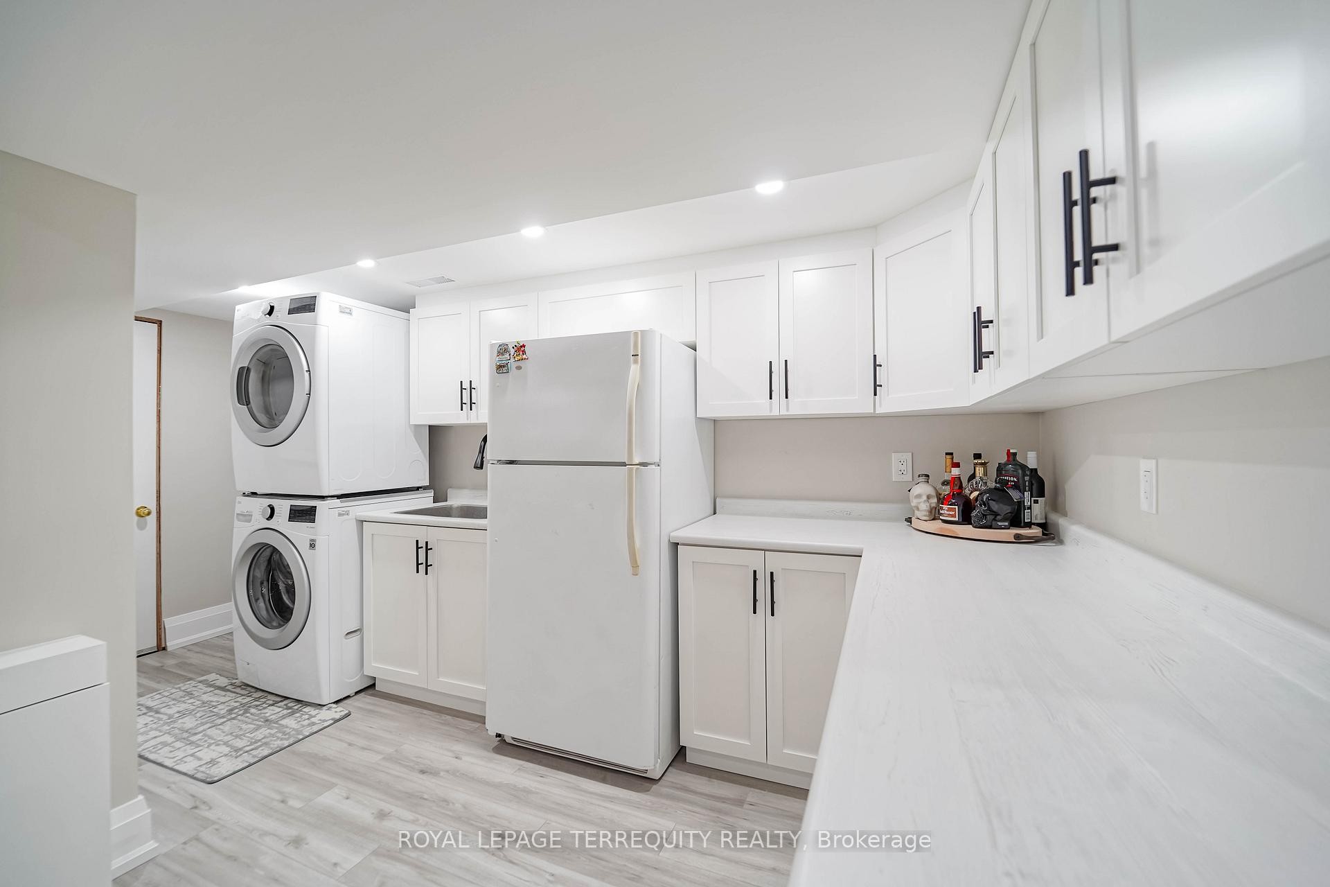 









9


Stonebriar

Drive,
Vaughan,




ON
L6A 2N5

