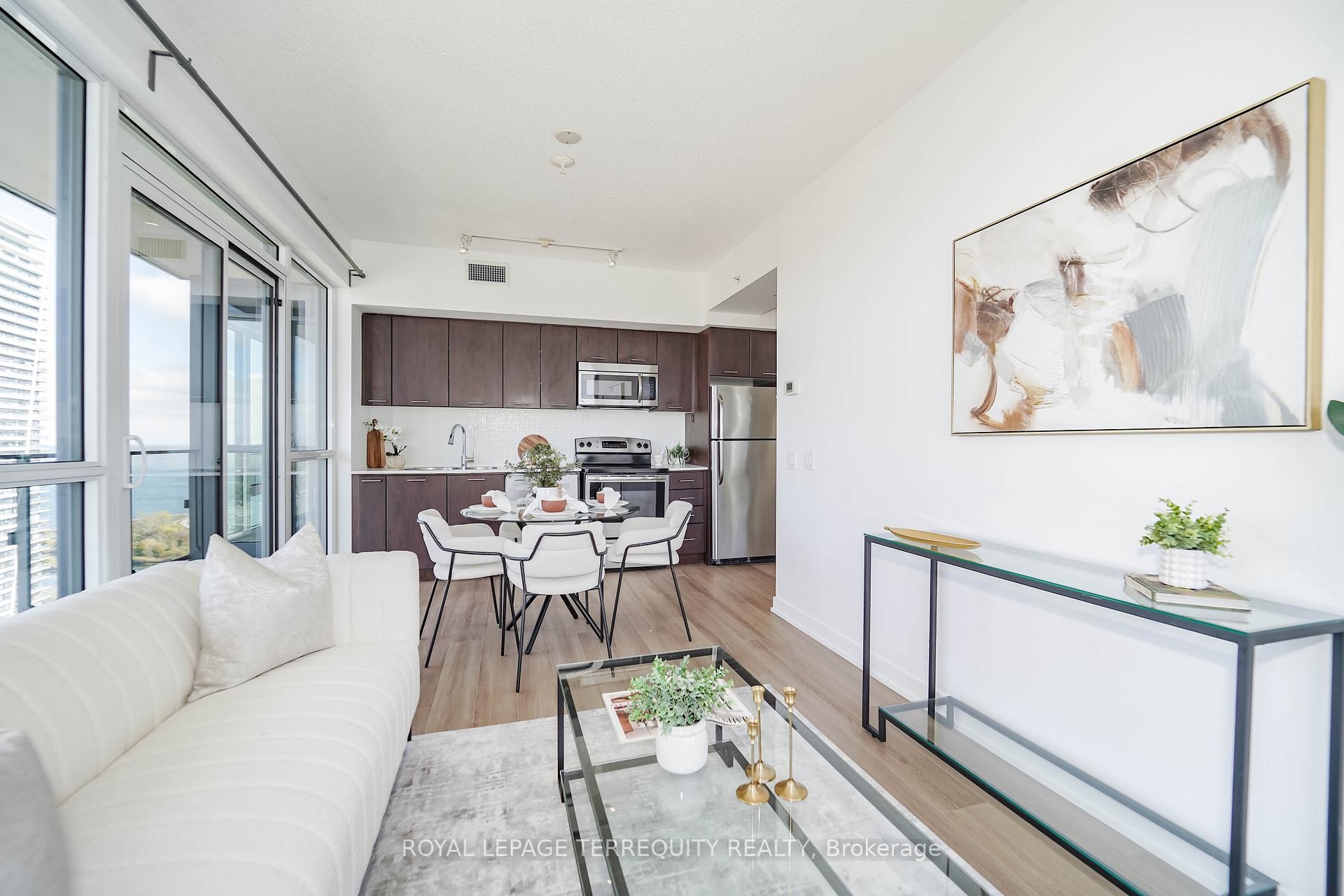 









2200


Lakeshore

Boulevard West, 4007,
Toronto,




ON
M8V 1A4

