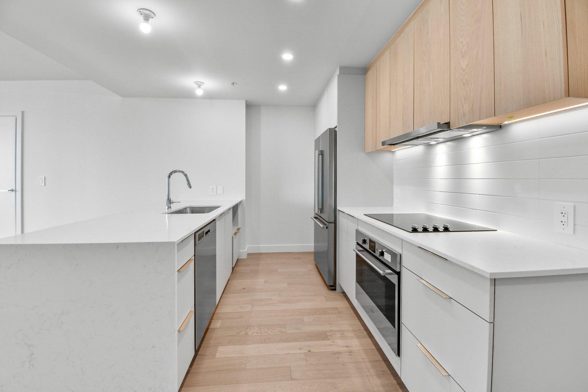 









3665


Av. Jean-Béraud

, 205,
Laval (Chomedey),




QC
H7R0R7

