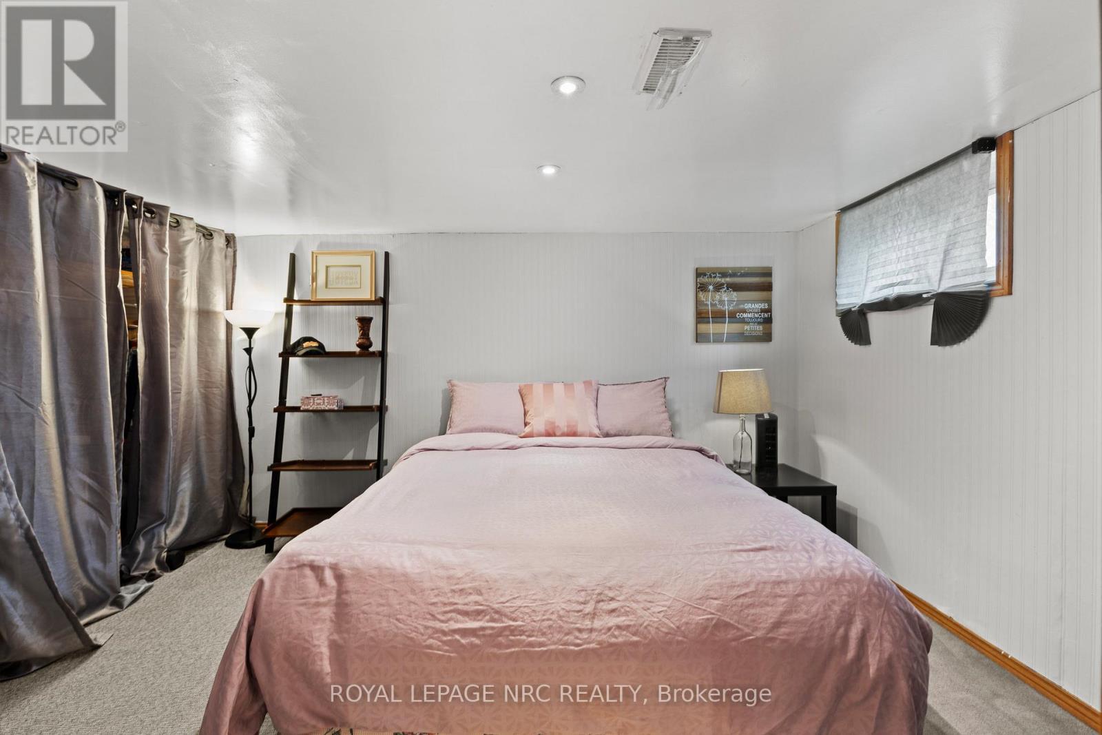 












88 PARK AVENUE

,
St. Catharines (Secord Woods),




Ontario
L2P1R9

