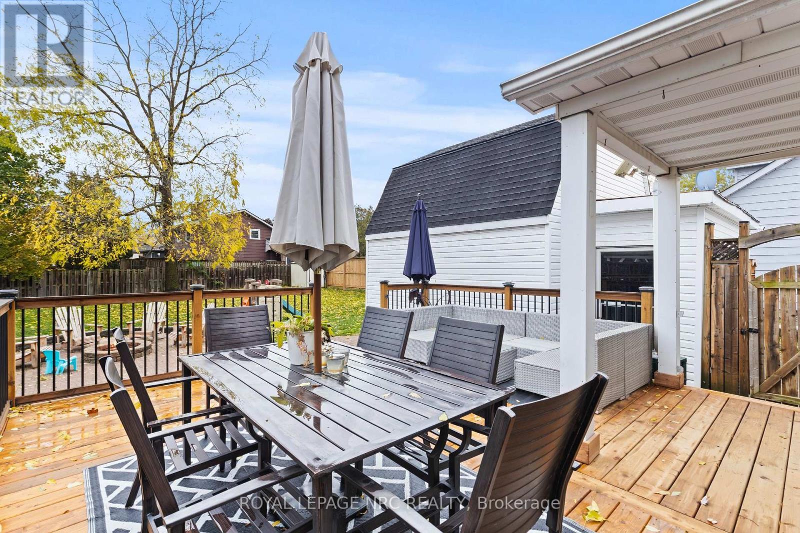 












88 PARK AVENUE

,
St. Catharines (Secord Woods),




Ontario
L2P1R9

