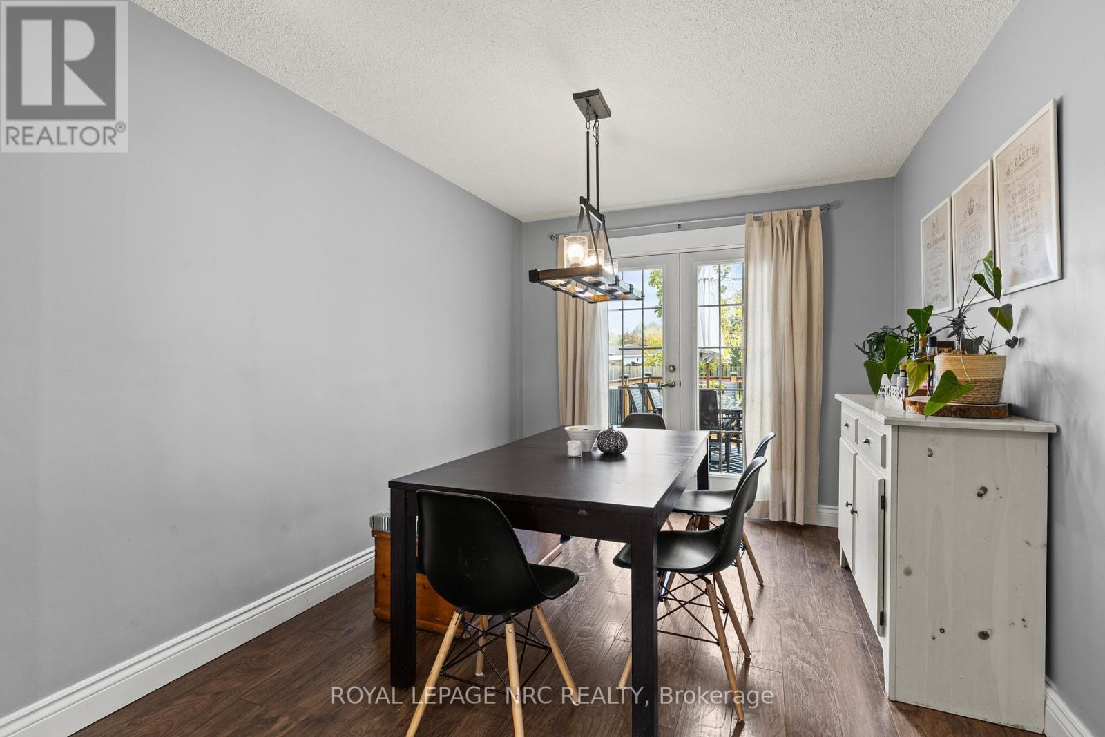 












88 PARK AVENUE

,
St. Catharines (Secord Woods),




Ontario
L2P1R9

