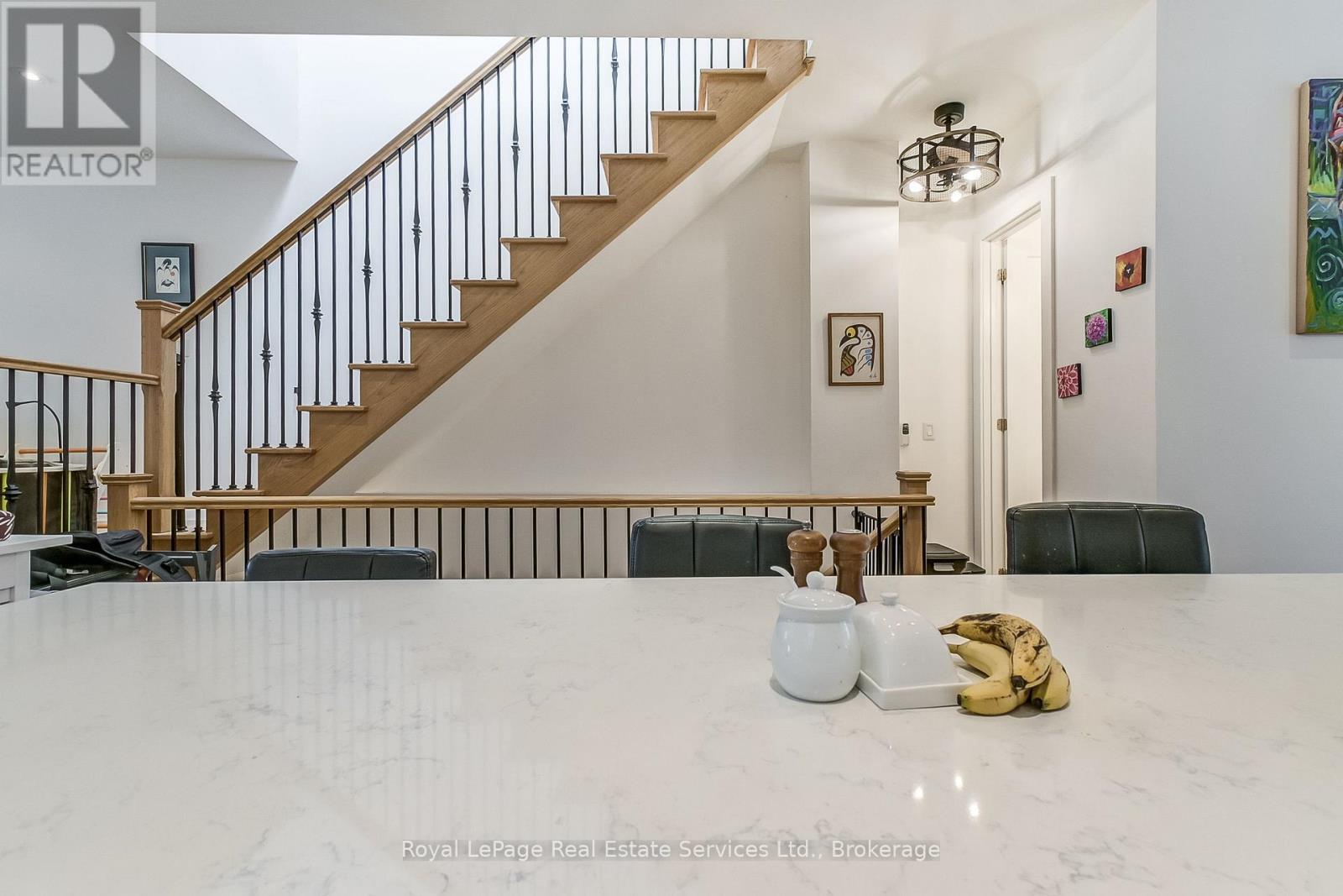 












176 LEYTON AVENUE

,
Toronto (Oakridge),




Ontario
M1L3V6

