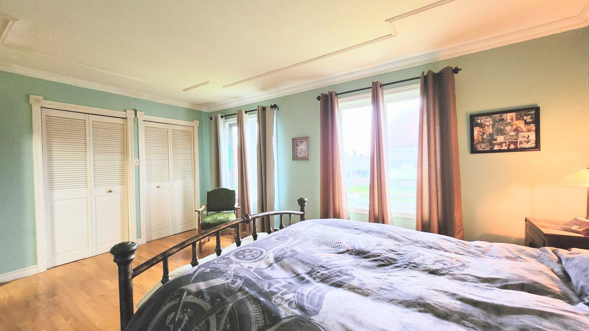 









111


Rue Bouvette

,
Shawinigan,




QC
G9P4X1

