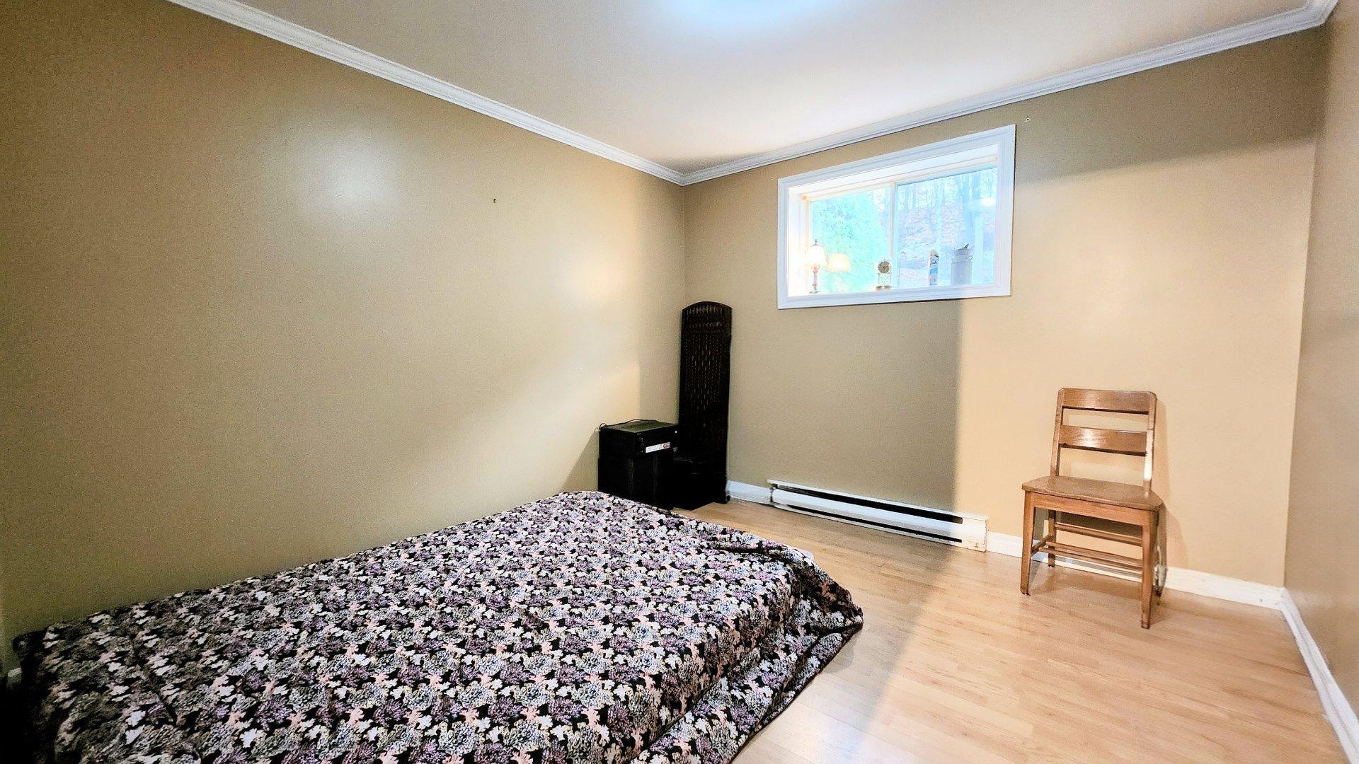 









111


Rue Bouvette

,
Shawinigan,




QC
G9P4X1

