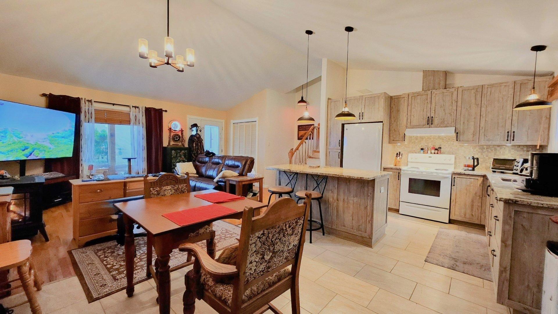 









111


Rue Bouvette

,
Shawinigan,




QC
G9P4X1

