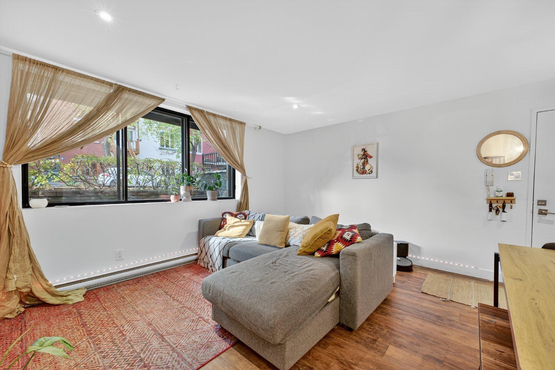 









771


Av. Marin

, 102,
Montréal (Le Sud-Ouest),




QC
H4C2H3

