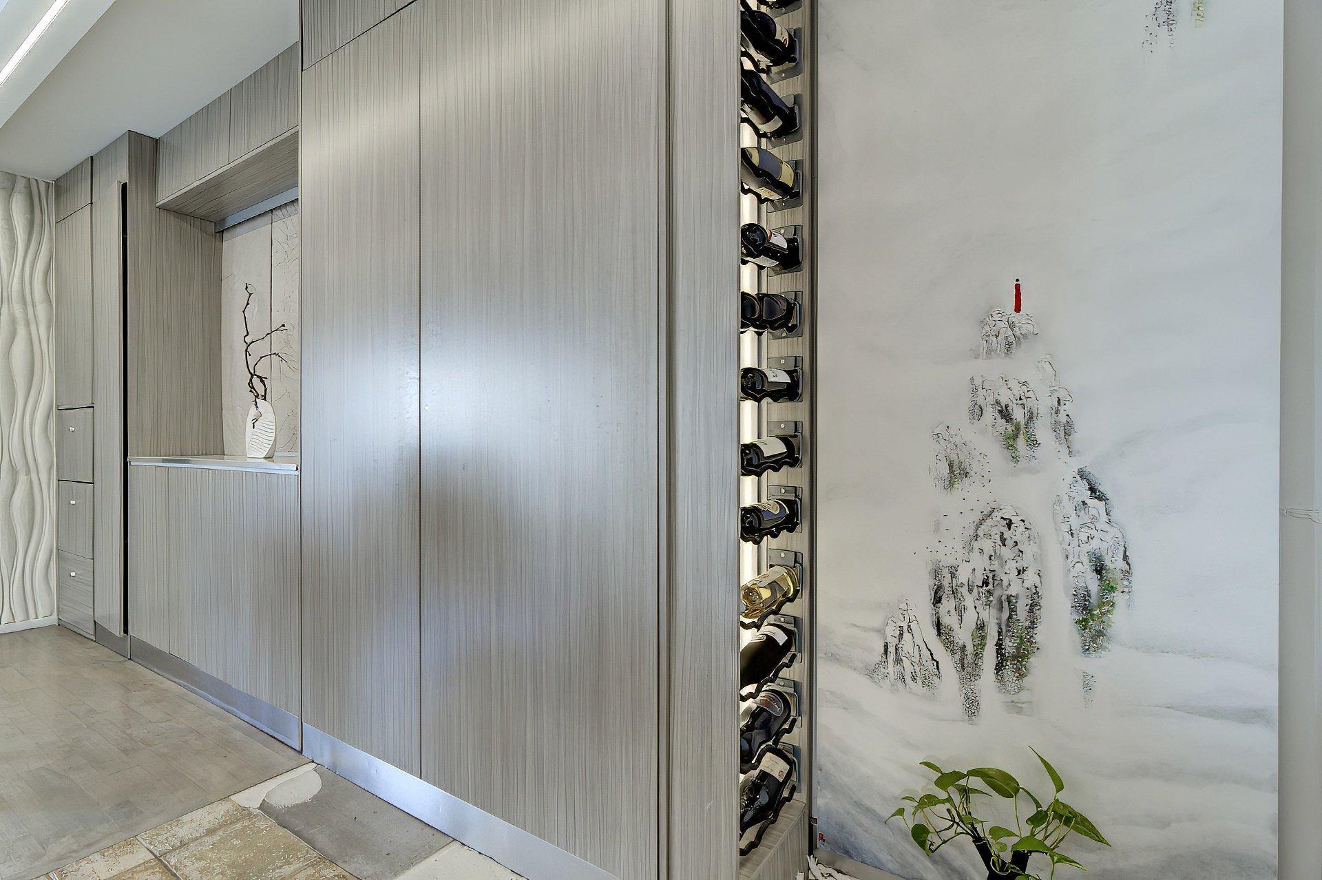 









633

 - 637


Boul. Taschereau

,
La Prairie,




QC
J5R1V5

