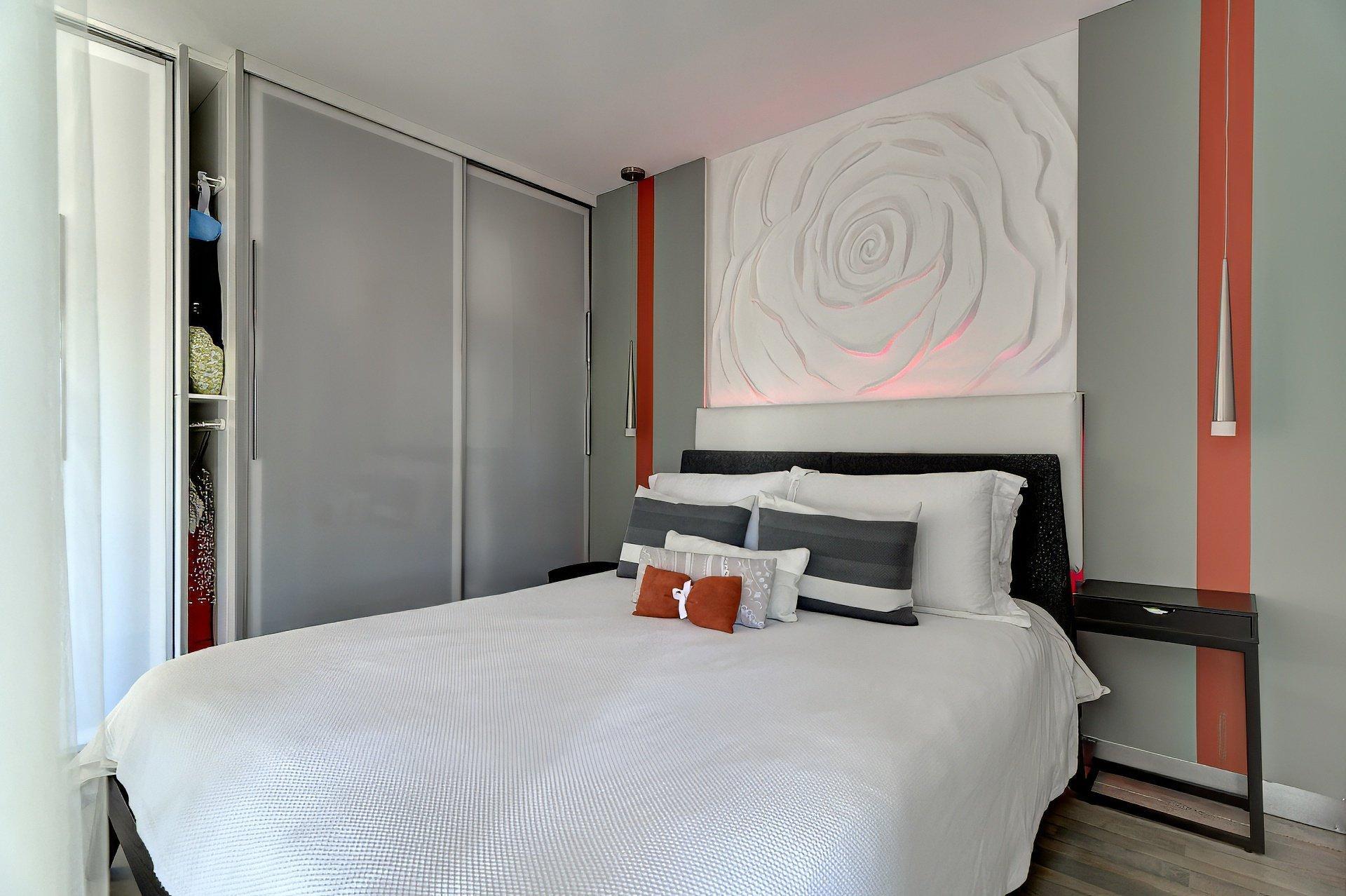 









633

 - 637


Boul. Taschereau

,
La Prairie,




QC
J5R1V5

