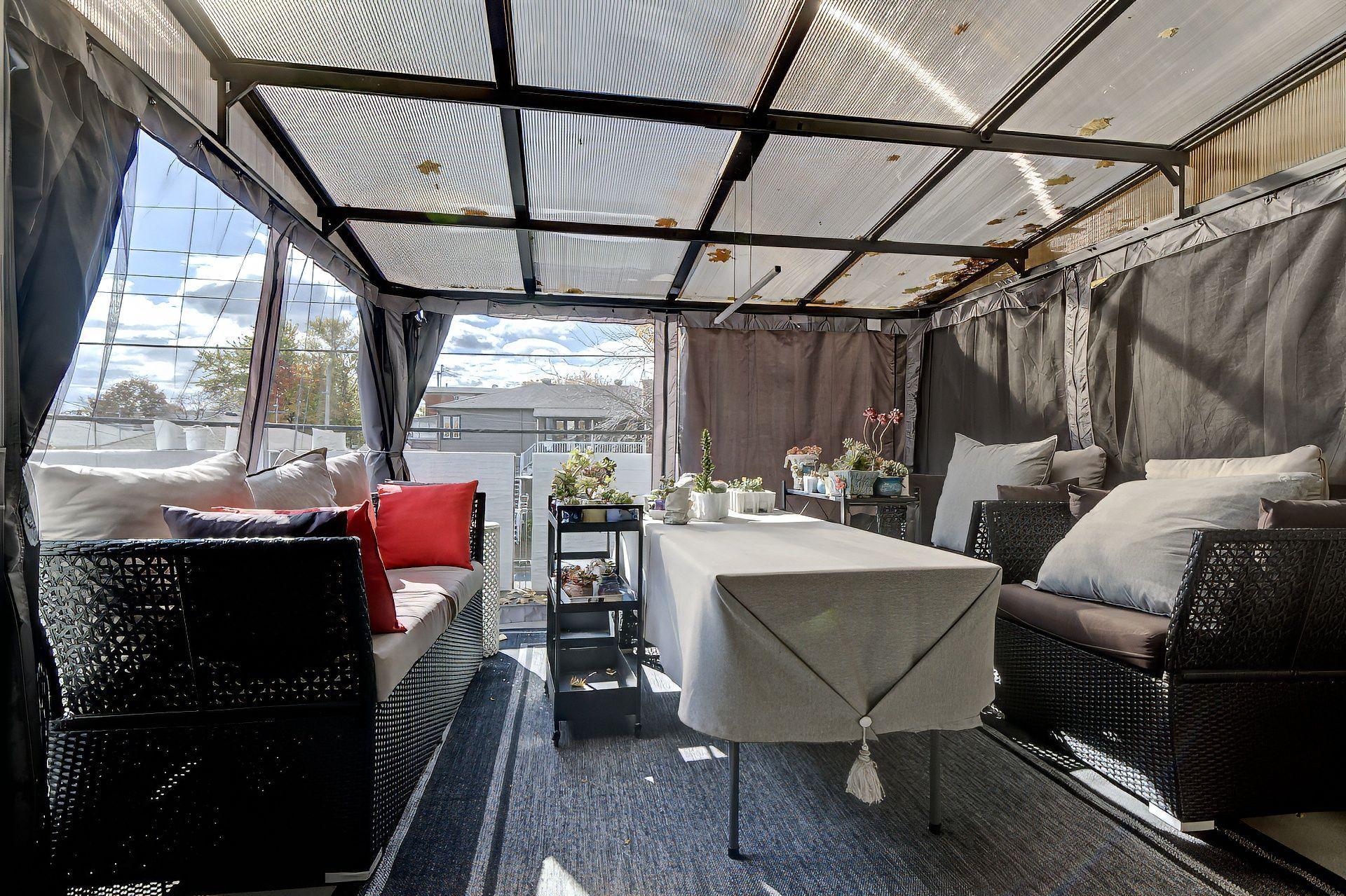 









633

 - 637


Boul. Taschereau

,
La Prairie,




QC
J5R1V5

