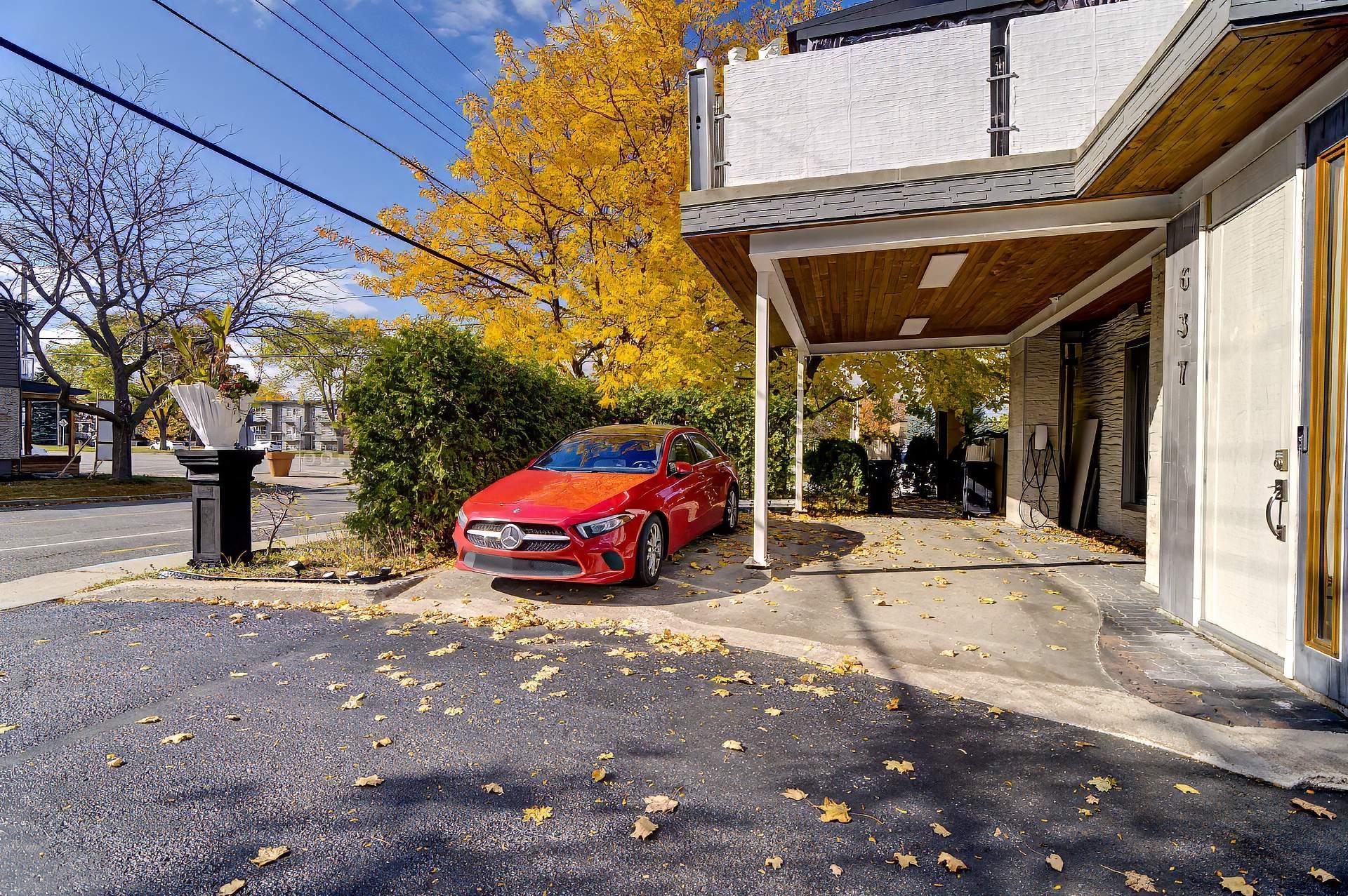 









633

 - 637


Boul. Taschereau

,
La Prairie,




QC
J5R1V5

