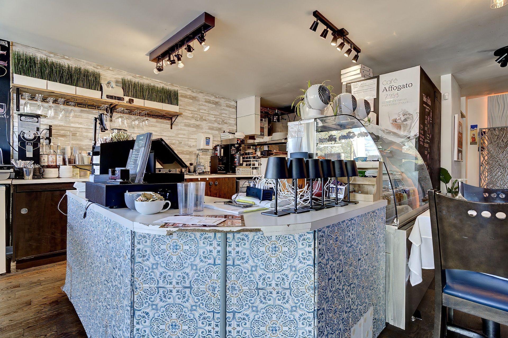 









633

 - 637


Boul. Taschereau

,
La Prairie,




QC
J5R1V5

