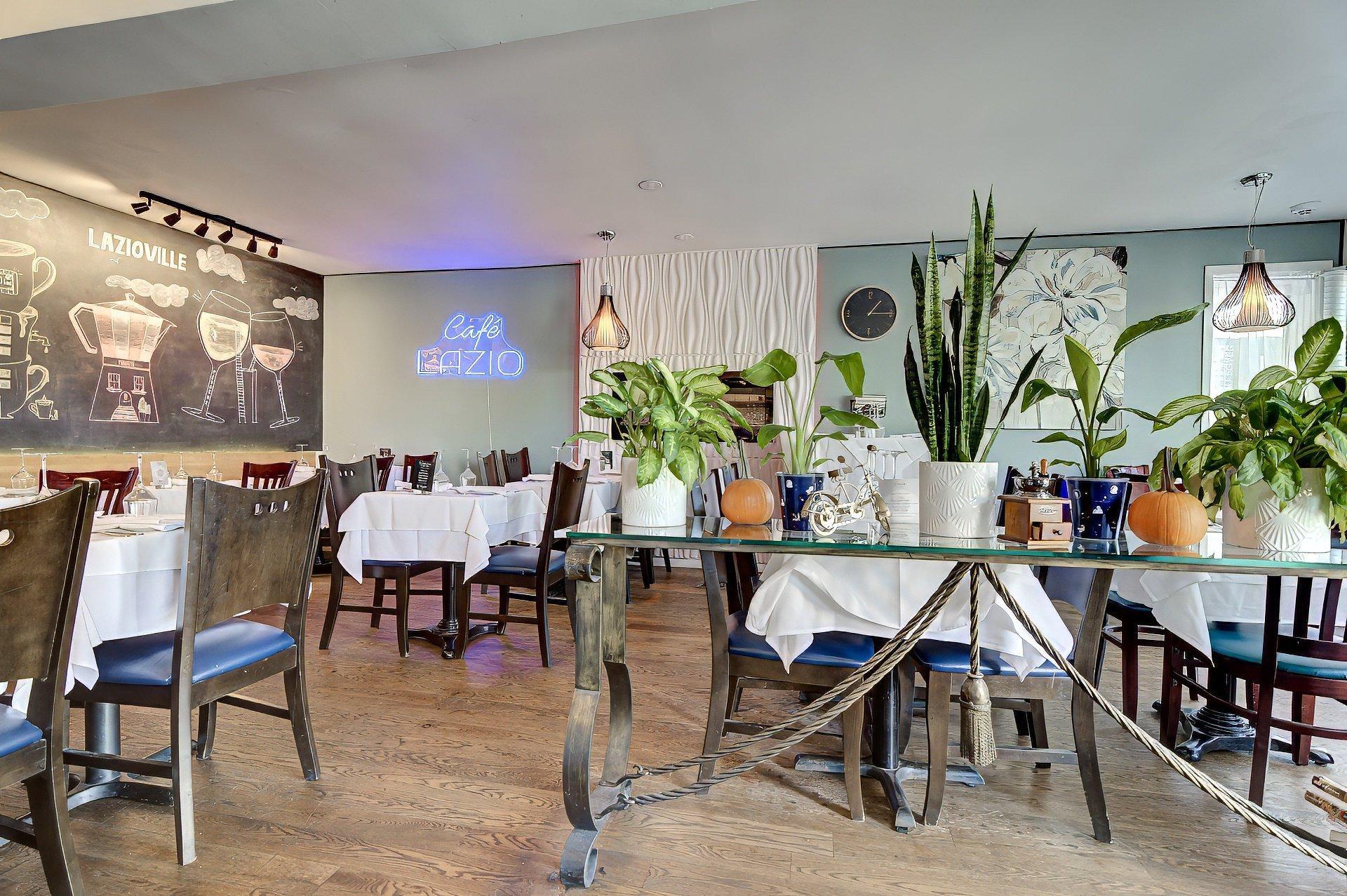 









633

 - 637


Boul. Taschereau

,
La Prairie,




QC
J5R1V5

