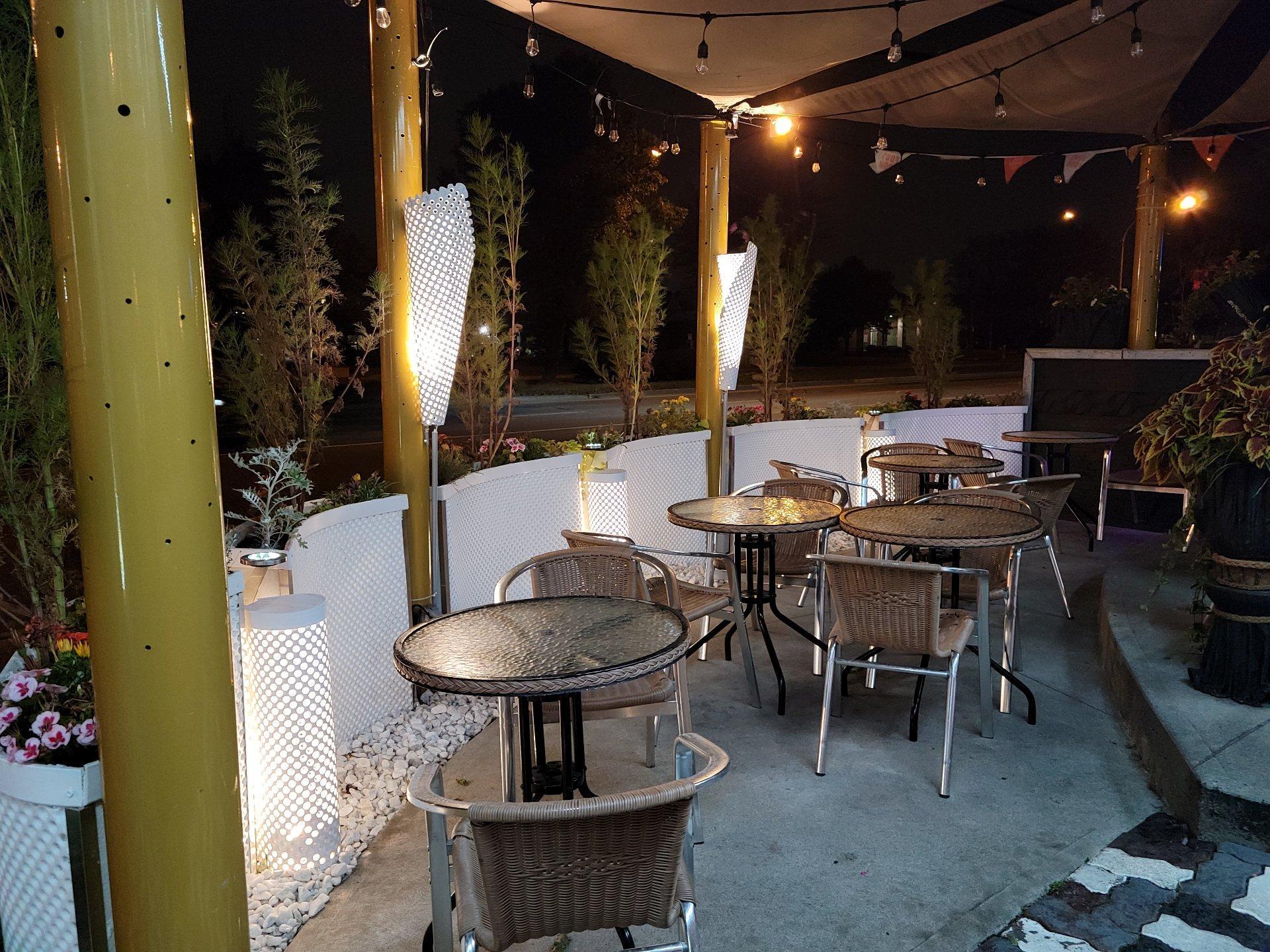 









633

 - 637


Boul. Taschereau

,
La Prairie,




QC
J5R1V5

