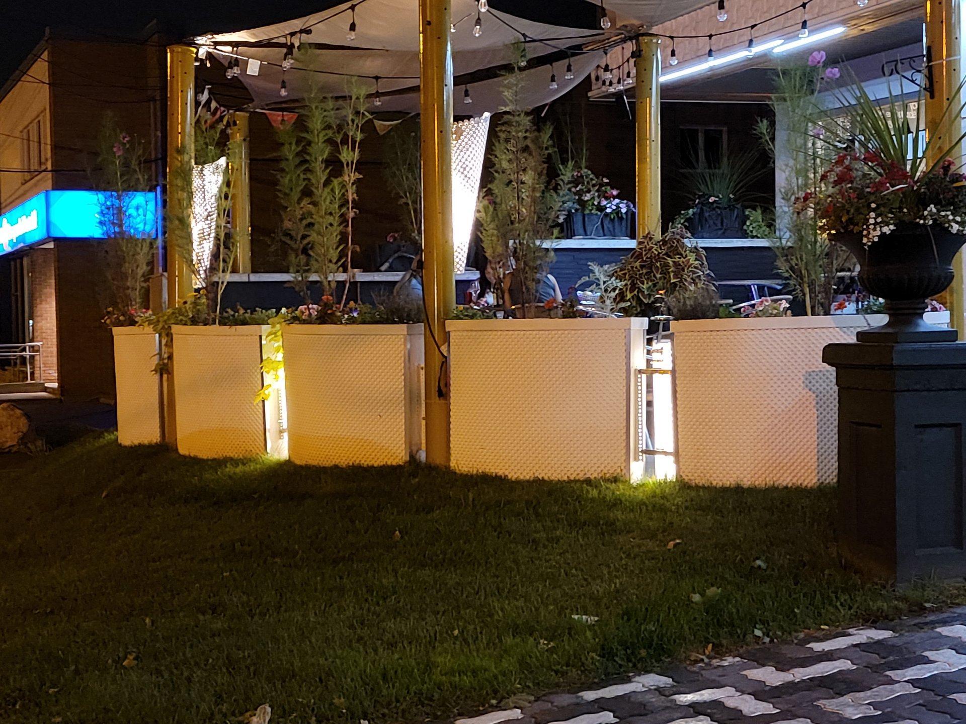 









633

 - 637


Boul. Taschereau

,
La Prairie,




QC
J5R1V5

