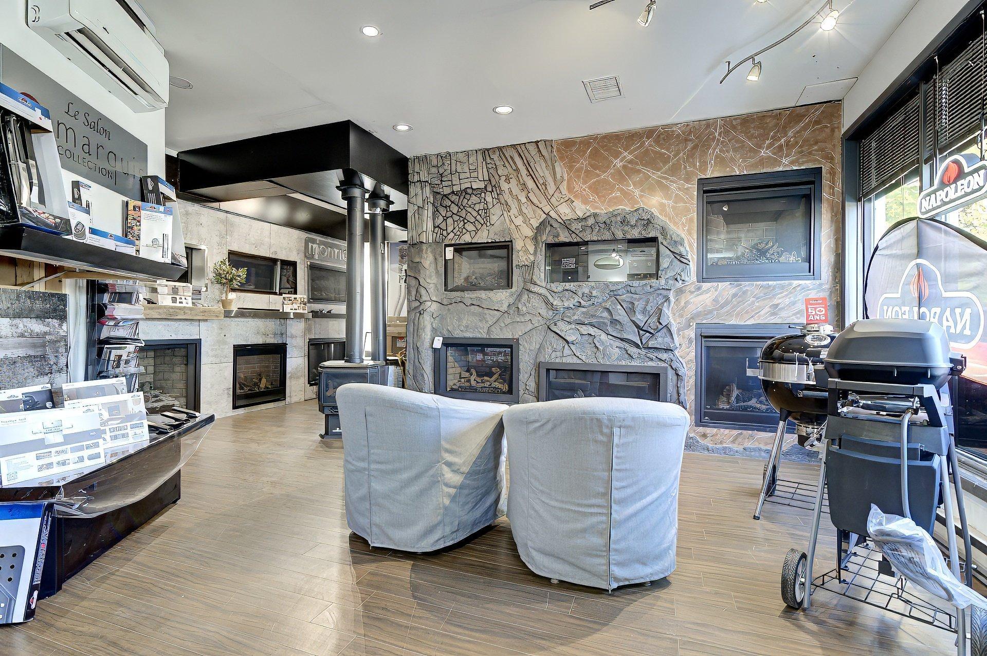 









633

 - 637


Boul. Taschereau

,
La Prairie,




QC
J5R1V5

