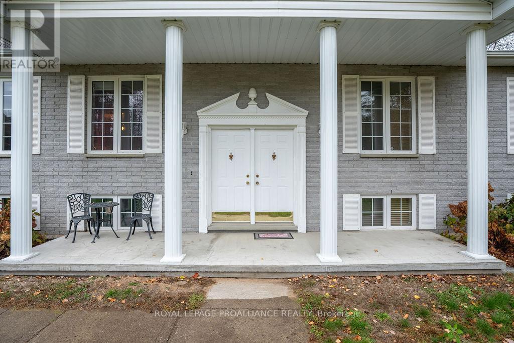












37 MCCREA COURT

,
Tweed (Hungerford (Twp)),




Ontario
K0K3J0

