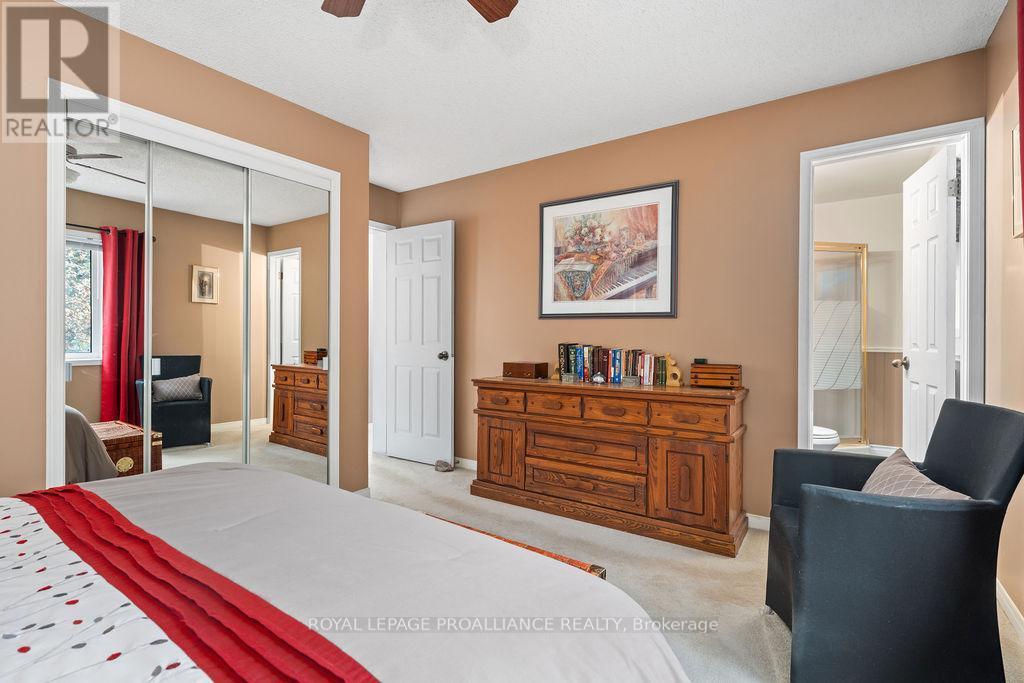 












37 MCCREA COURT

,
Tweed (Hungerford (Twp)),




Ontario
K0K3J0

