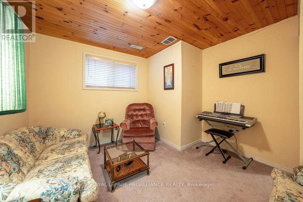 












37 MCCREA COURT

,
Tweed (Hungerford (Twp)),




Ontario
K0K3J0

