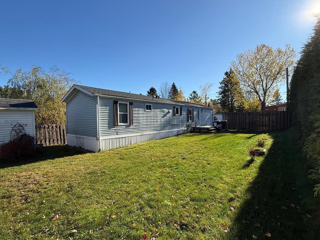 









6534


Rue de Bromont

,
Rock Forest/Saint-Élie/Deauville (Sherbrooke),




QC
J1N2R3

