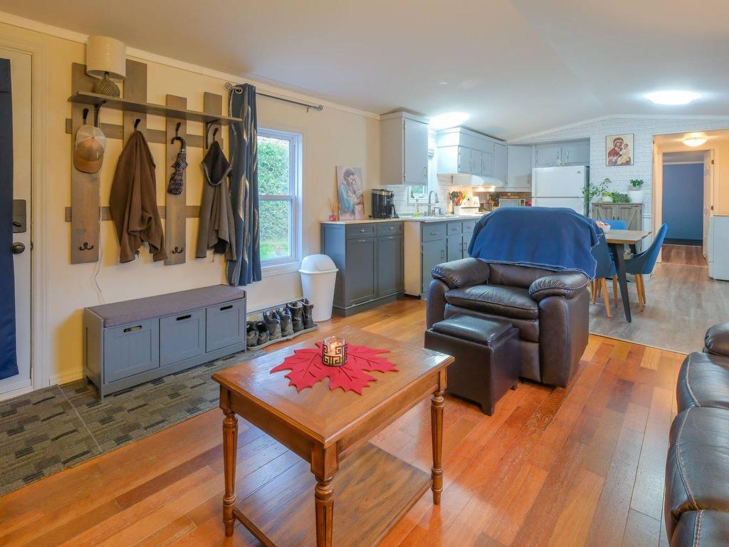 









6534


Rue de Bromont

,
Rock Forest/Saint-Élie/Deauville (Sherbrooke),




QC
J1N2R3

