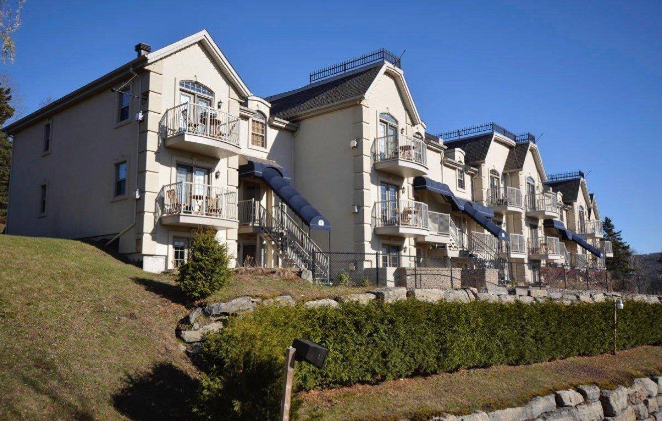 









570


Ch. des Frênes

, 3205,
Piedmont,




QC
J0R1K0

