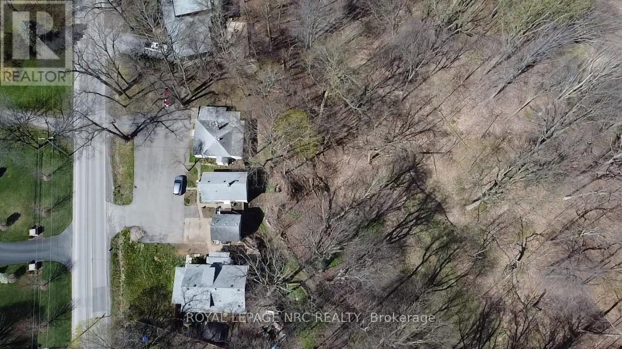 












PART 1 - 201 CANBORO RD ROAD

,
Pelham (Fonthill),







Ontario
L0S1E5

