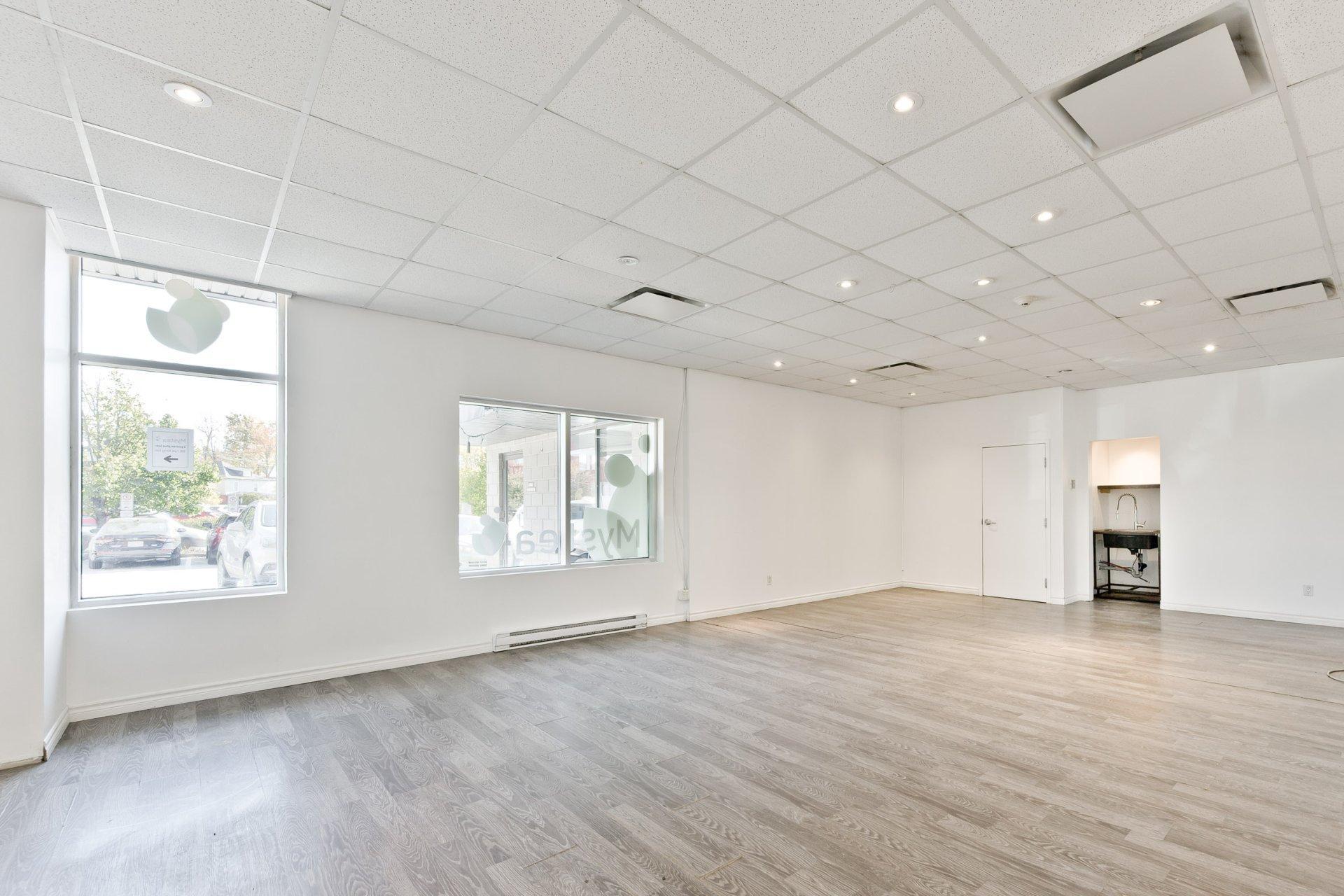 









373


Rue King E.

, 102,
Sherbrooke (Fleurimont),




QC
J1G1B4

