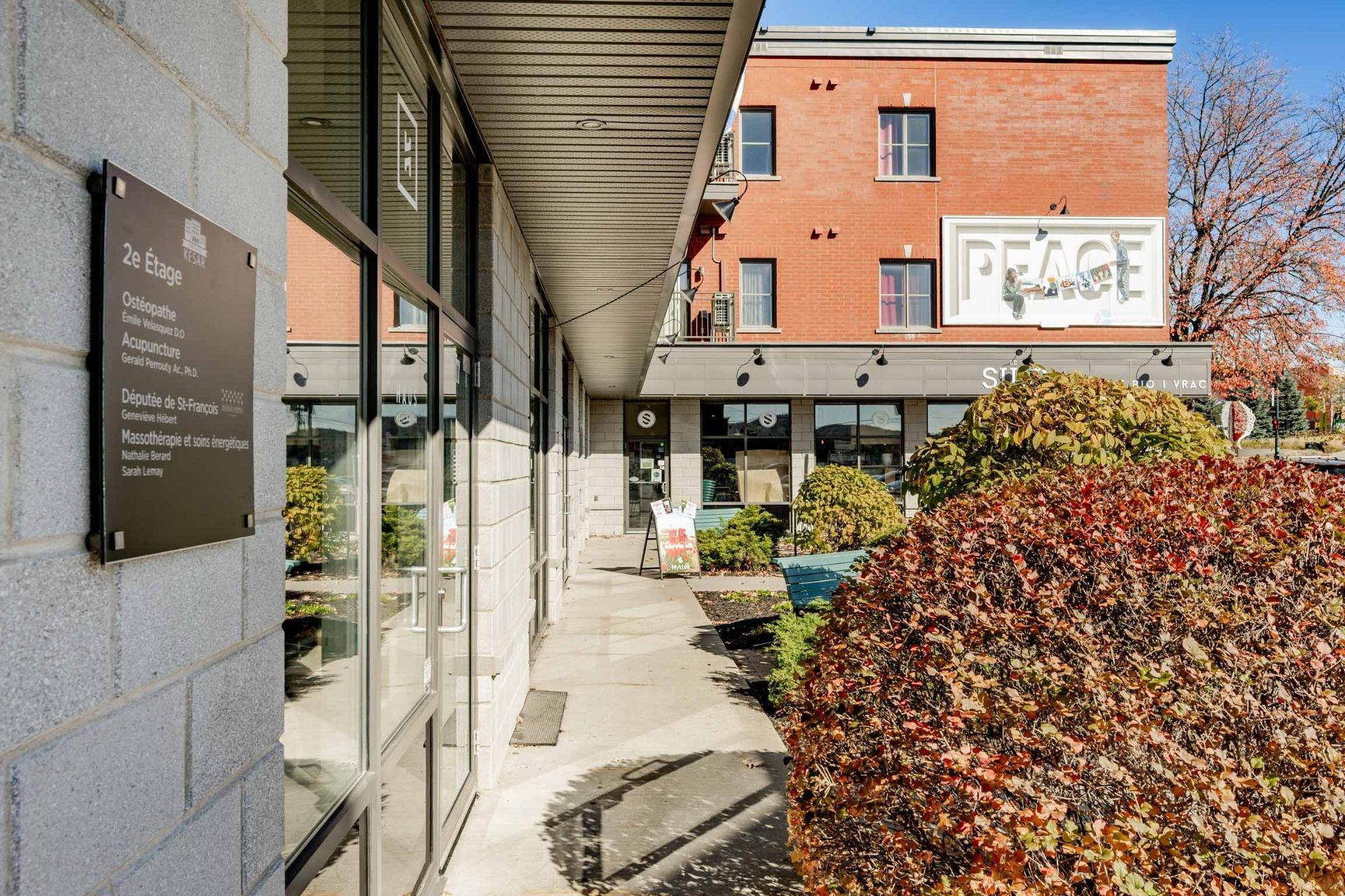 









377


Rue King E.

,
Sherbrooke (Fleurimont),




QC
J1G1B4

