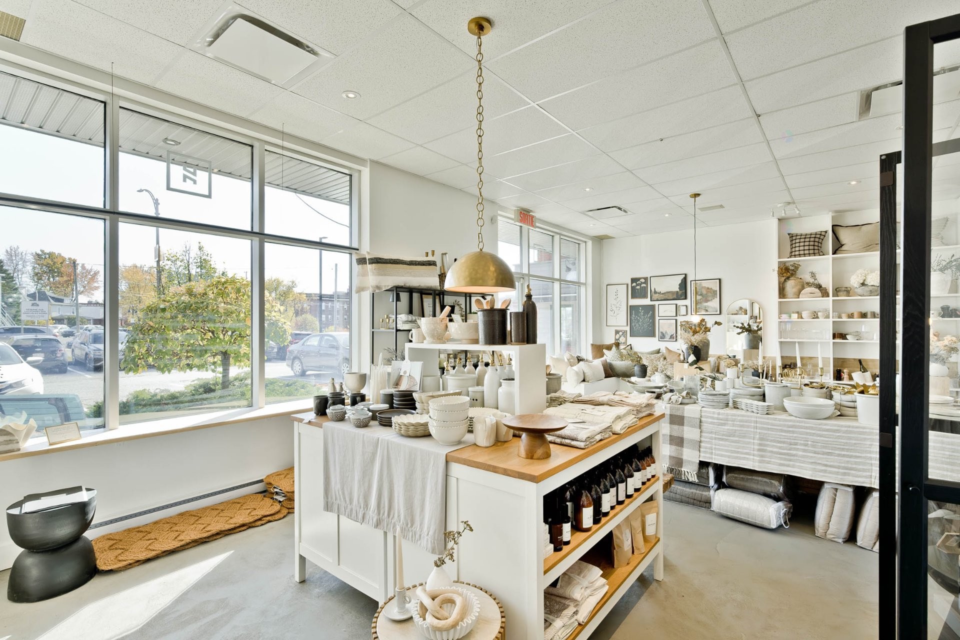 









377


Rue King E.

,
Sherbrooke (Fleurimont),




QC
J1G1B4

