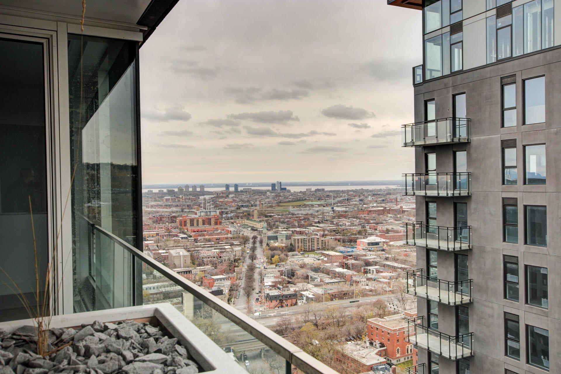 









2320


Rue Tupper

, 2903,
Montréal (Ville-Marie),




QC
H3H0B8

