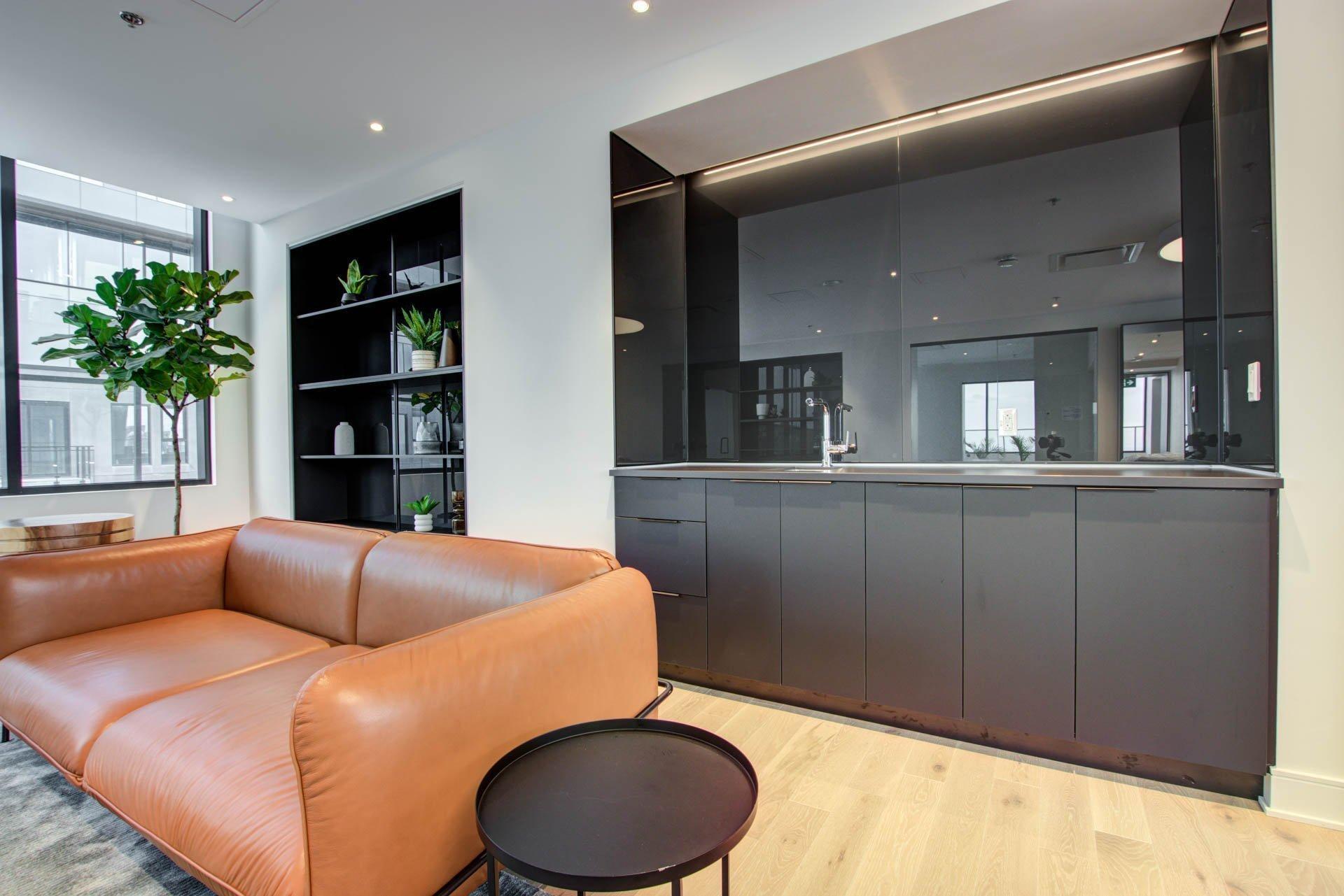 









2320


Rue Tupper

, 2903,
Montréal (Ville-Marie),




QC
H3H0B8

