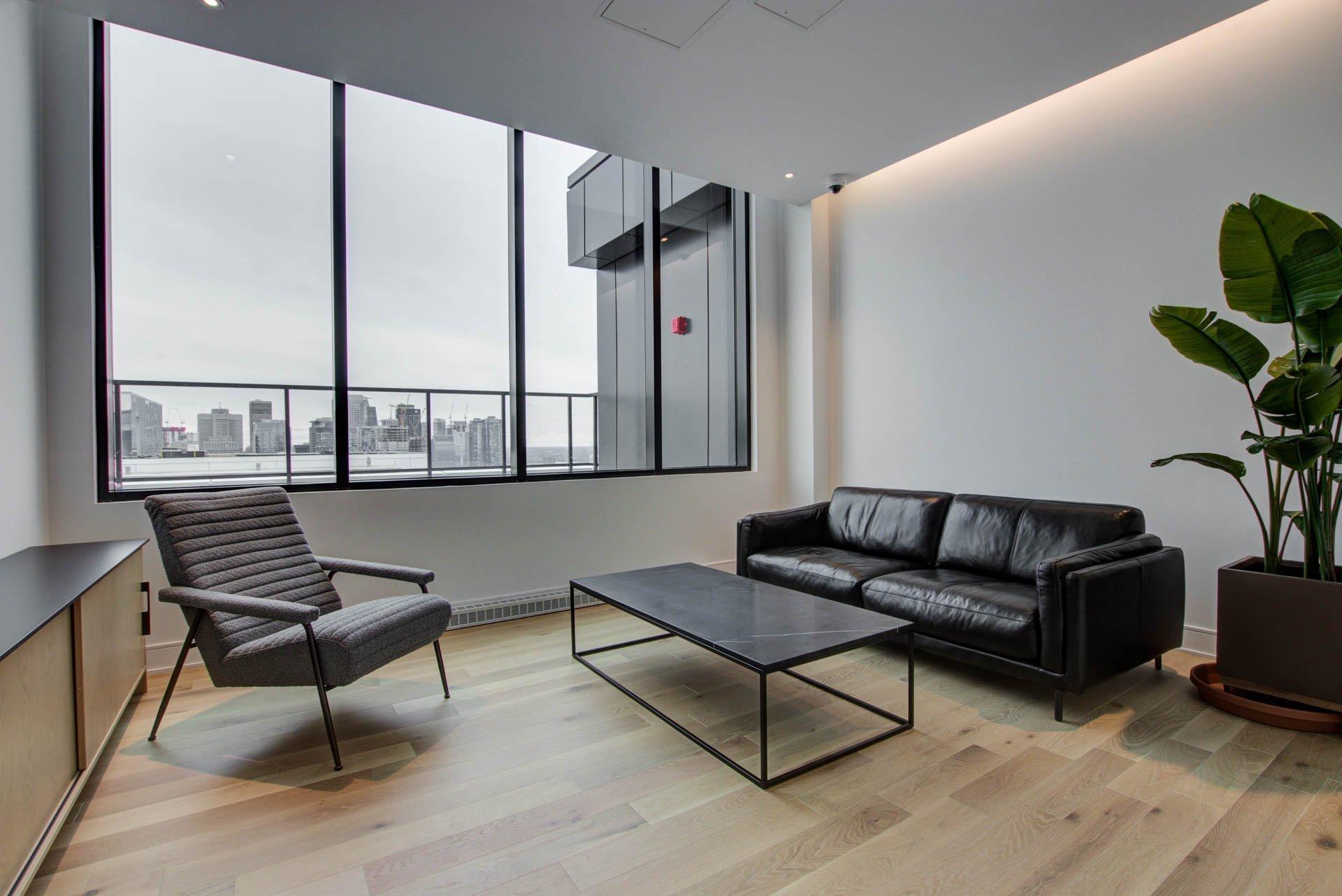 









2320


Rue Tupper

, 2903,
Montréal (Ville-Marie),




QC
H3H0B8

