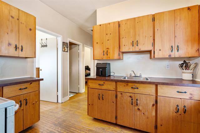 









55


Lloyd

ST,
Winnipeg,




MB
R2H 1Y6

