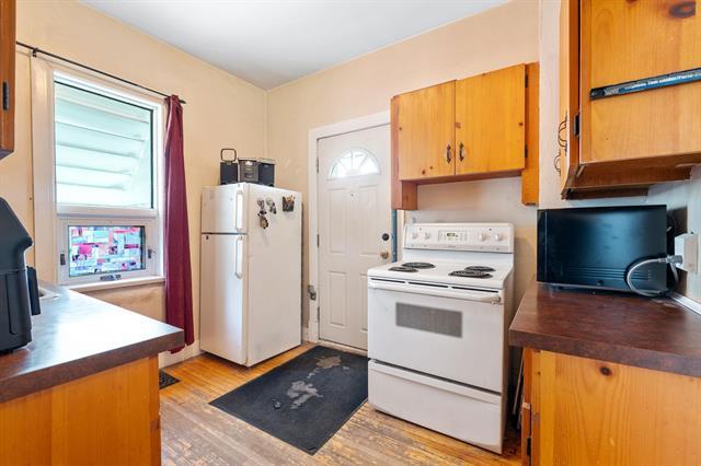 









55


Lloyd

ST,
Winnipeg,




MB
R2H 1Y6

