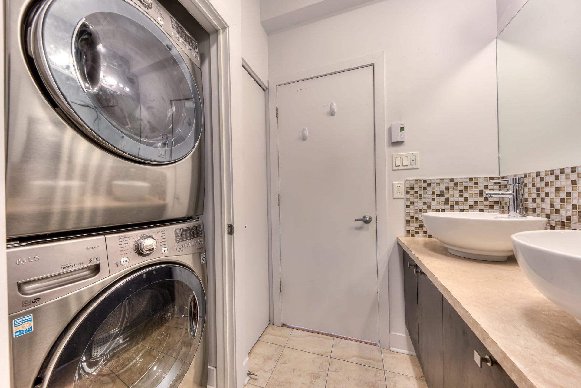 









4550


Rue Hochelaga

, 409,
Montréal (Mercier/Hochelaga-Maisonneuve),




QC
H1V1C5

