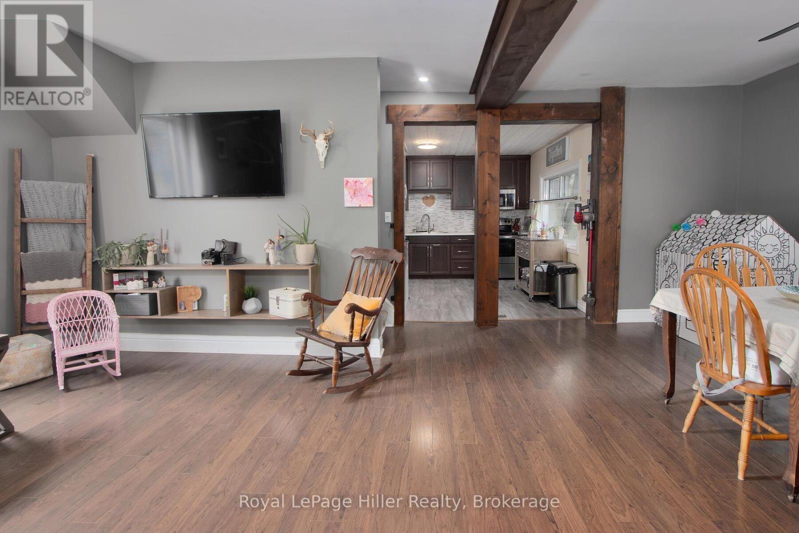 












53 GEORGE STREET E

,
Huron East (Seaforth),




Ontario
N0K1W0

