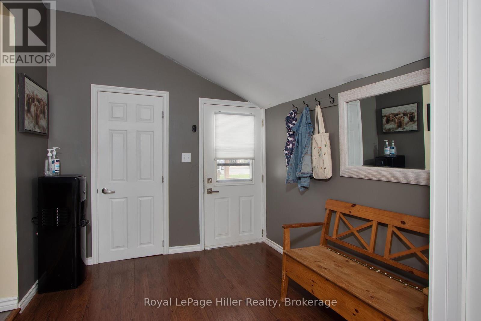 












53 GEORGE STREET E

,
Huron East (Seaforth),




Ontario
N0K1W0

