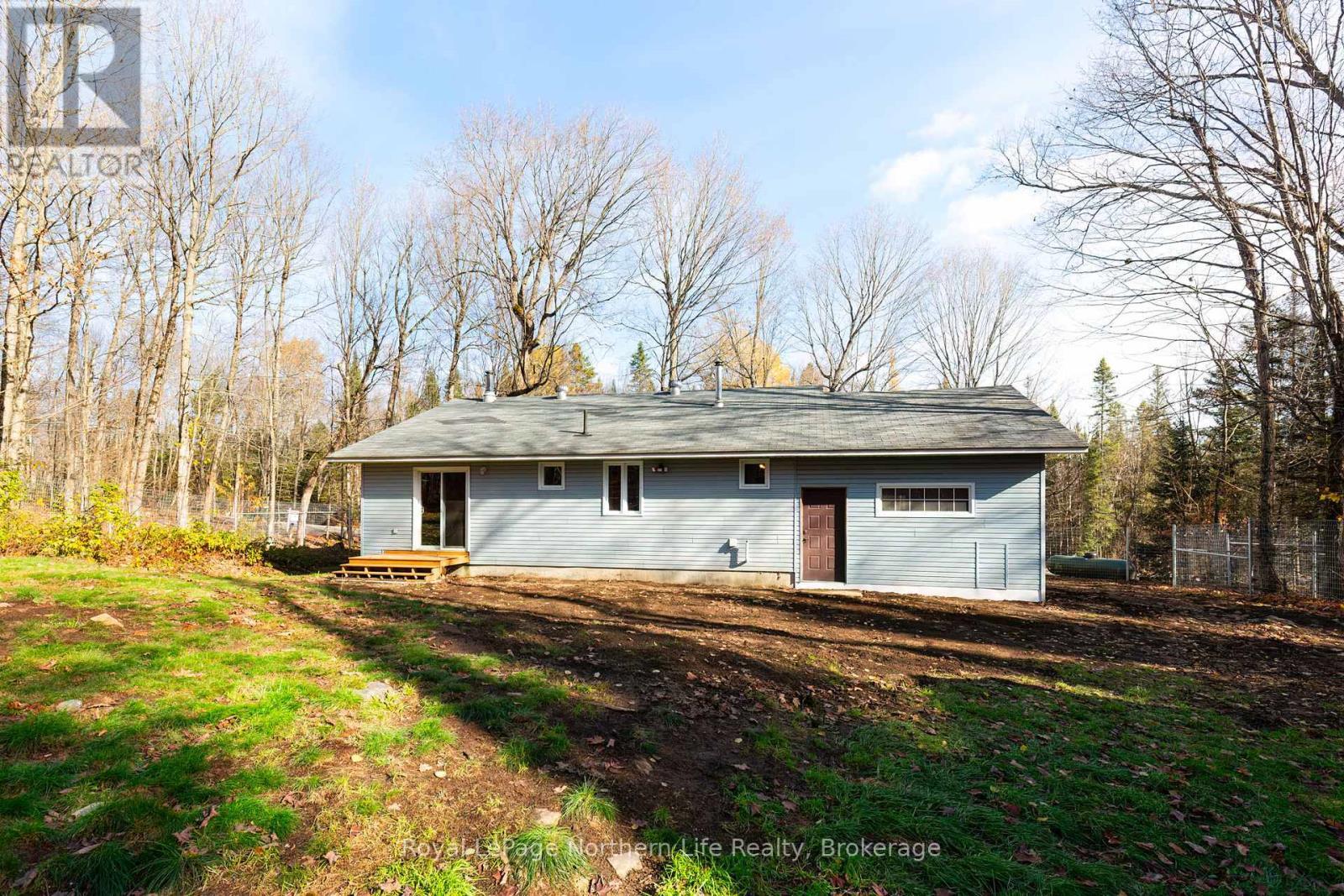 












566 DEER LAKE ROAD

,
Parry Sound Remote Area (Lount),




Ontario
P0A1X0

