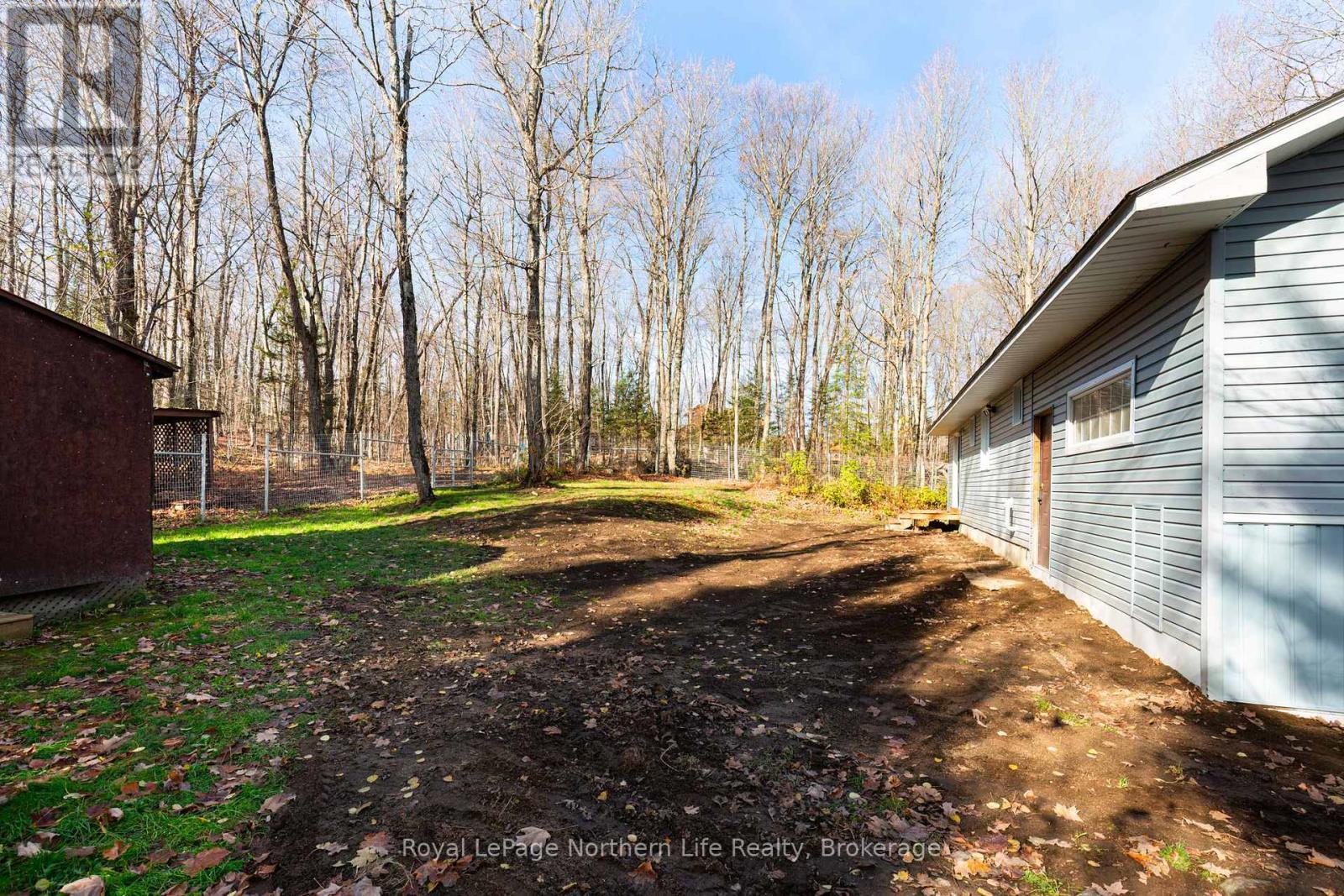 












566 DEER LAKE ROAD

,
Parry Sound Remote Area (Lount),




Ontario
P0A1X0

