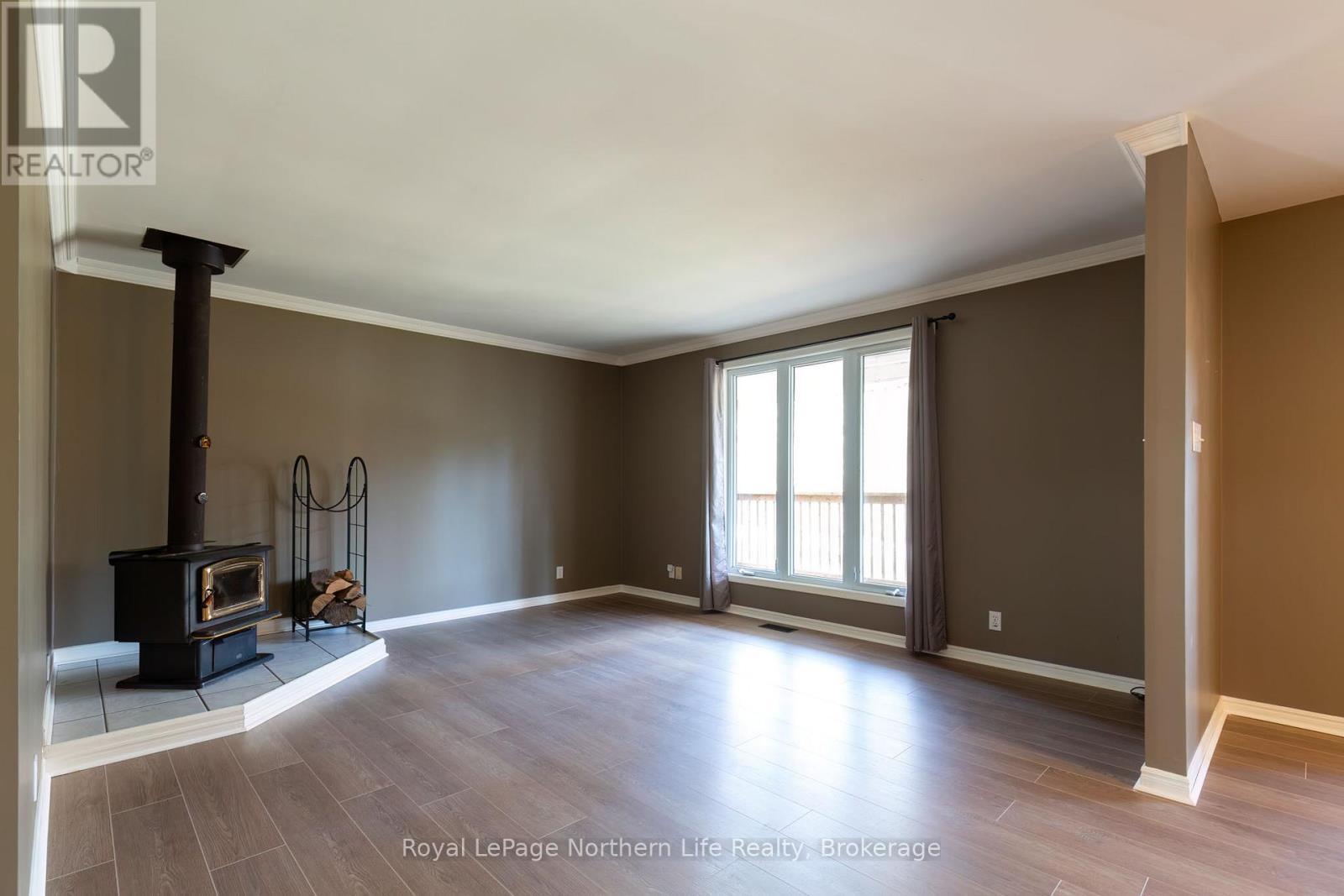 












566 DEER LAKE ROAD

,
Parry Sound Remote Area (Lount),




Ontario
P0A1X0

