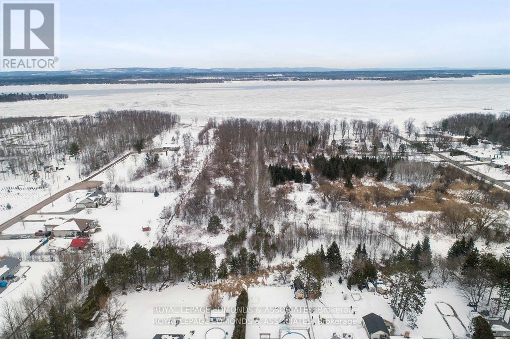 












0 GOLF COURSE ROAD

,
Laurentian Valley,







Ontario
K8A5L8

