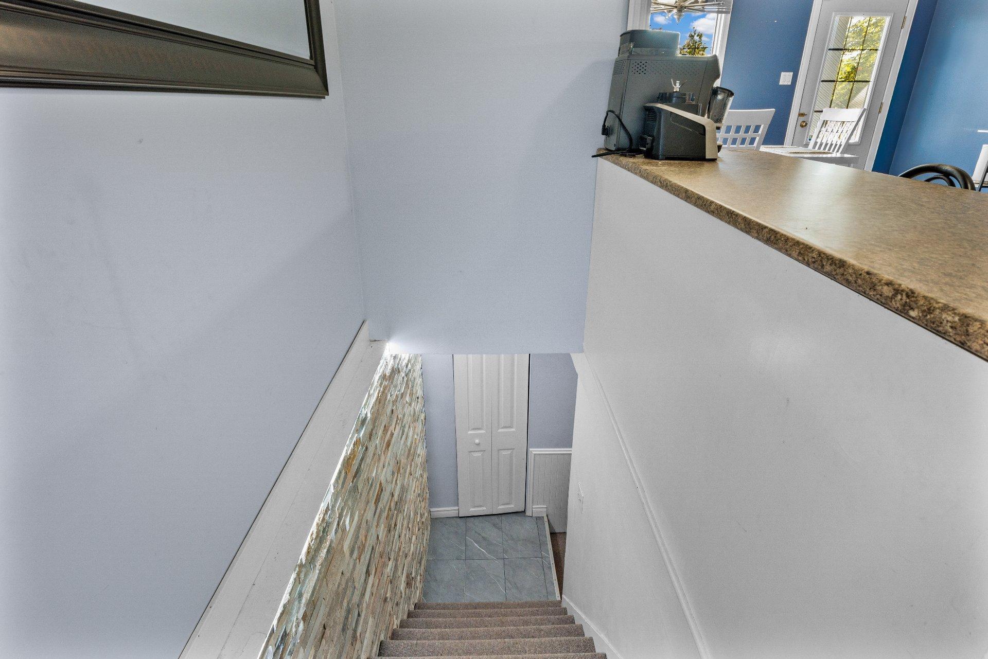 









220


Rue Ducharme

,
Sainte-Catherine-de-Hatley,




QC
J0B1W0

