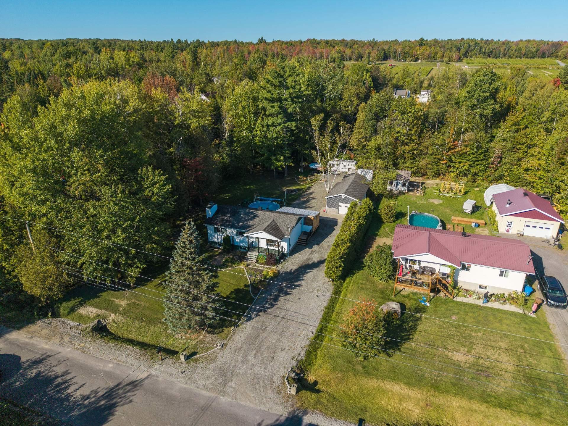 









220


Rue Ducharme

,
Sainte-Catherine-de-Hatley,




QC
J0B1W0

