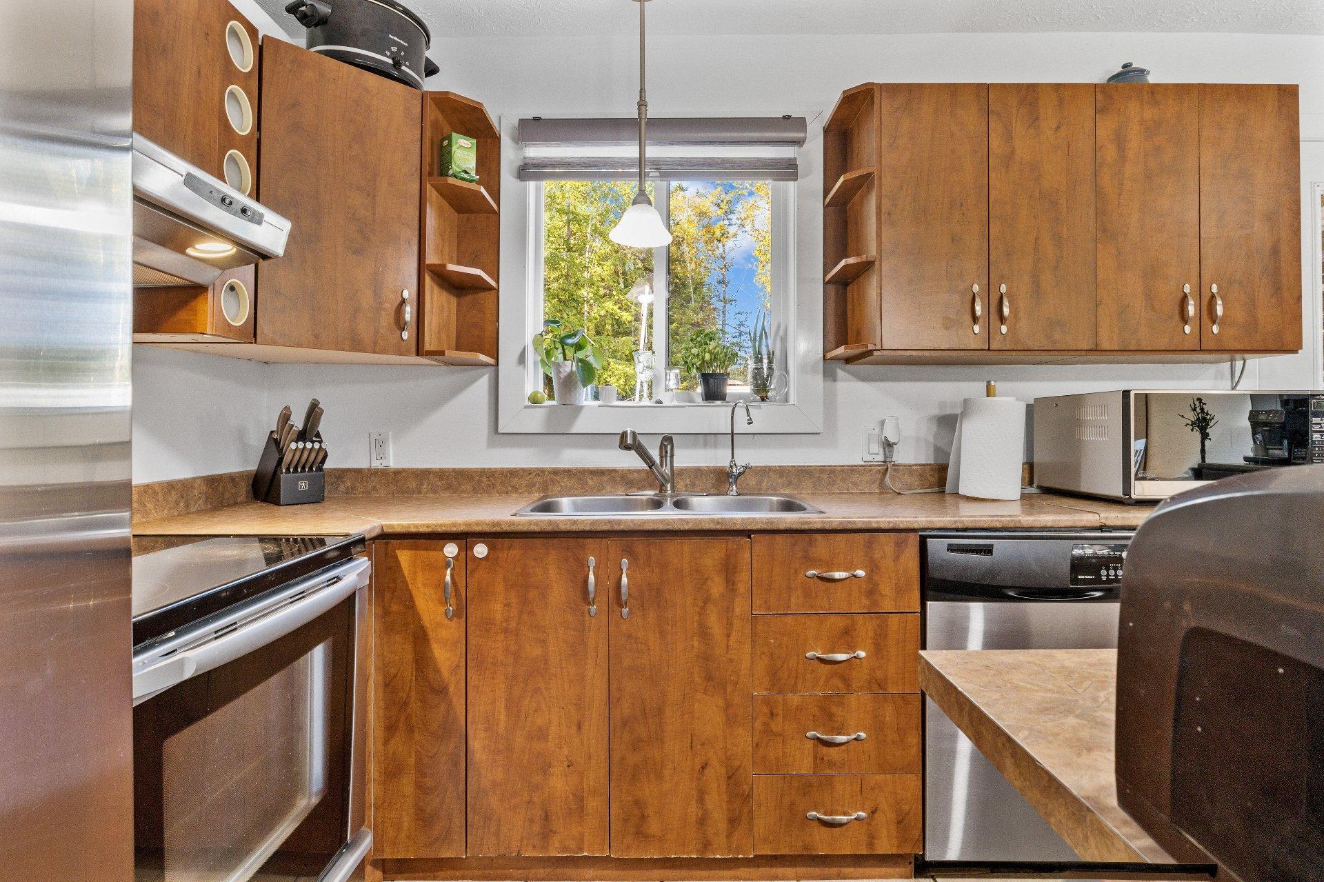 









220


Rue Ducharme

,
Sainte-Catherine-de-Hatley,




QC
J0B1W0

