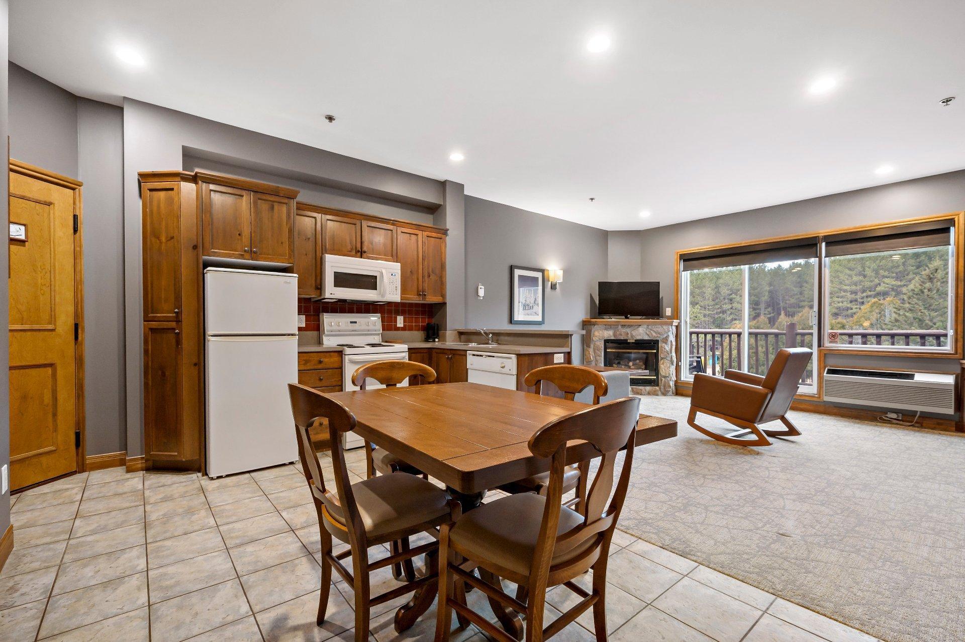 









2396


Rue Labelle

, 338,
Mont-Tremblant,




QC
J8E1T8

