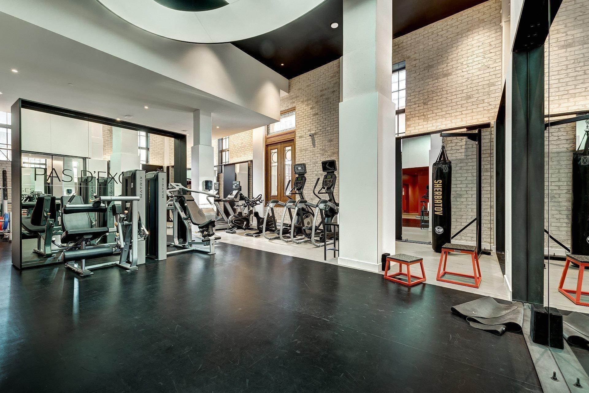 









1288


Rue St-Antoine O.

, 507,
Montréal (Ville-Marie),




QC
H3C0X6

